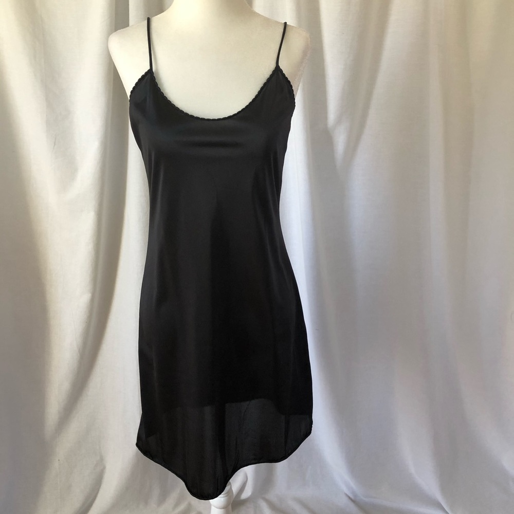 Vassarette Black Nylon Slip 20” 34/40